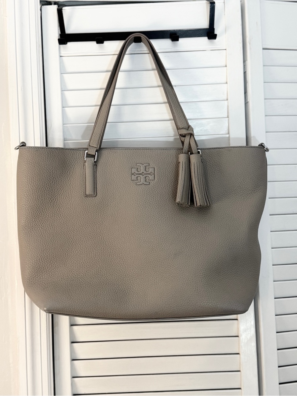 Tory Burch Thea Pebbled convertible Leather Tote in Taupe with Tassel